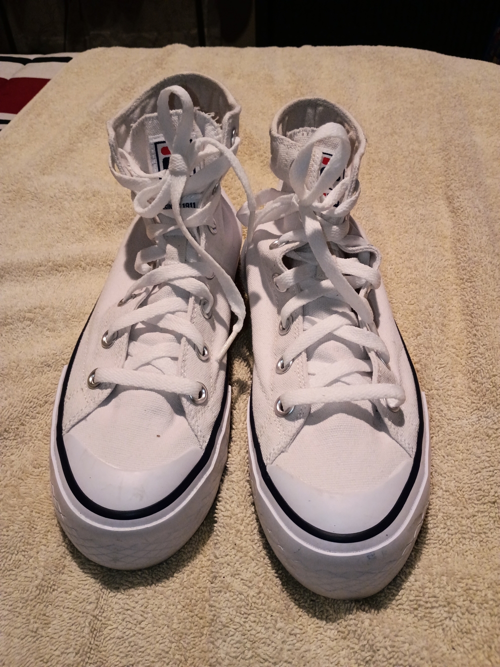 Fila Womens 5CM01781-125 White Hi Top Canvas Lace Up Size 8.5 Casual Sneakers